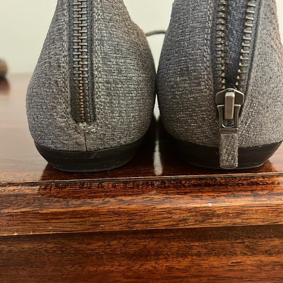 Eileen Fisher lace up leather shoes - Picture 5 of 7